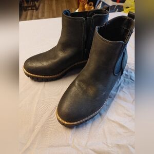 Very G Black Ankle Boots